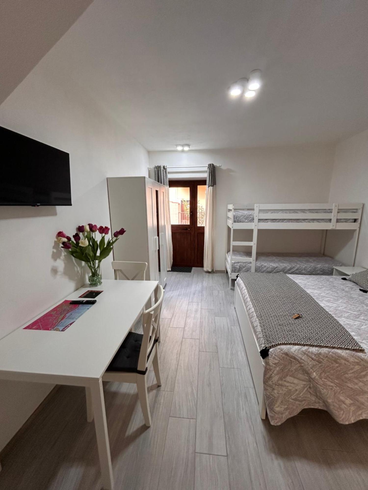 Casa Peppina Apartment Sant'Antioco Luaran gambar